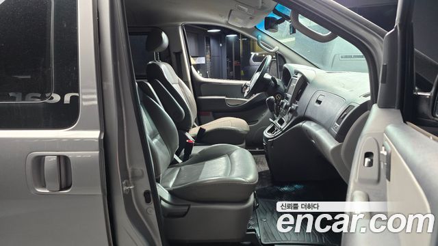 Hyundai Starex 2014 — photo 11