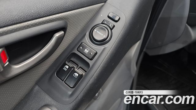 Hyundai Starex 2014 — photo 18