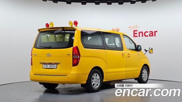 Hyundai Starex 2015 — photo 2