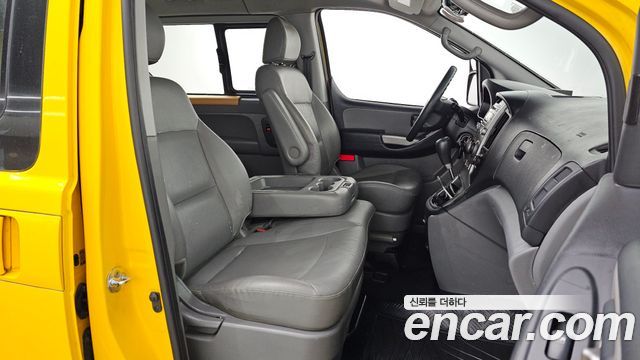 Hyundai Starex 2015 — photo 11