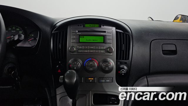 Hyundai Starex 2015 — photo 14