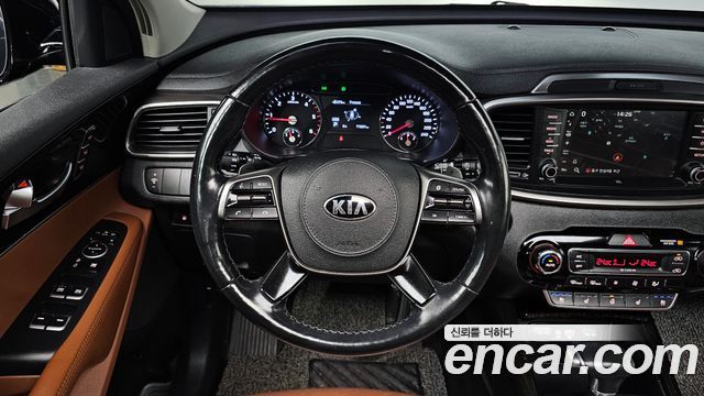Kia Sorento 2018 — photo 12