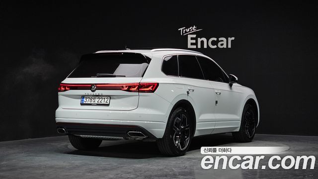 Volkswagen Touareg 2024 — photo 2