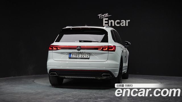 Volkswagen Touareg 2024 — photo 4