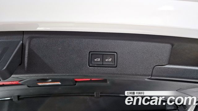 Volkswagen Touareg 2024 — photo 20