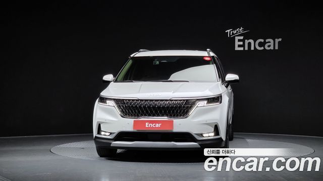 Kia Canival 2023 — photo 3