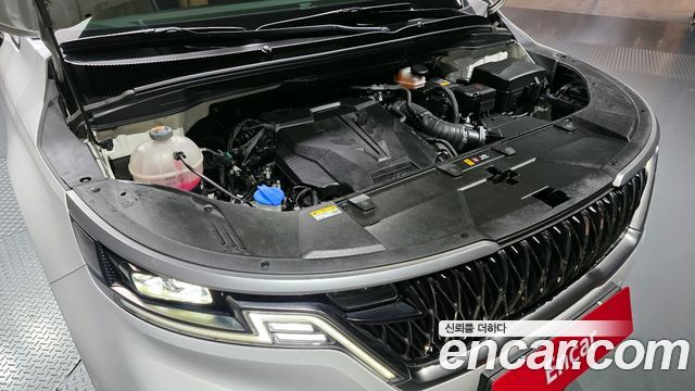 Kia Canival 2023 — photo 6