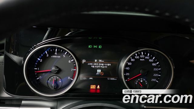 Kia Canival 2023 — photo 8