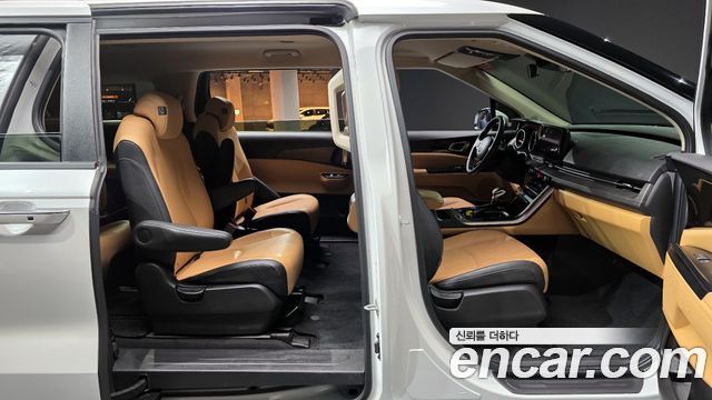 Kia Canival 2023 — photo 10