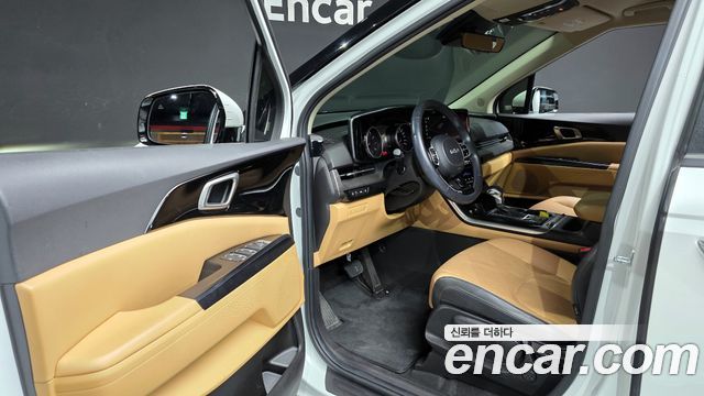 Kia Canival 2023 — photo 11