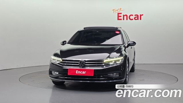 Volkswagen Passat 2022 — photo 3