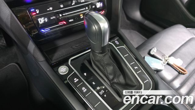 Volkswagen Passat 2022 — photo 9