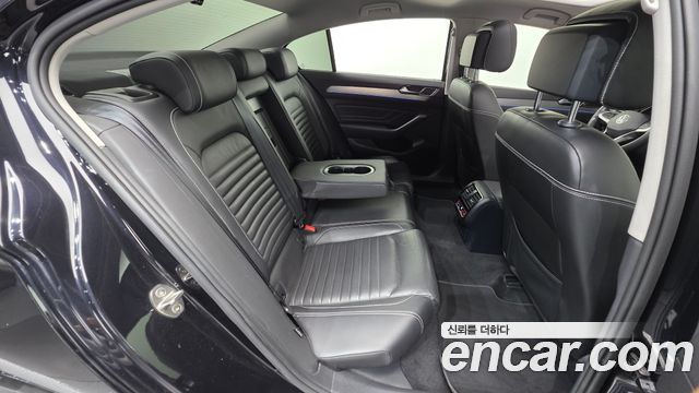 Volkswagen Passat 2022 — photo 19