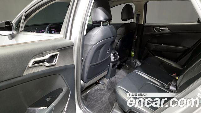 Kia Sportage 2022 — photo 11