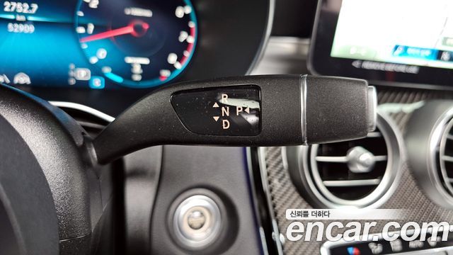 Mercedes-Benz GLC-Class 2022 — photo 9