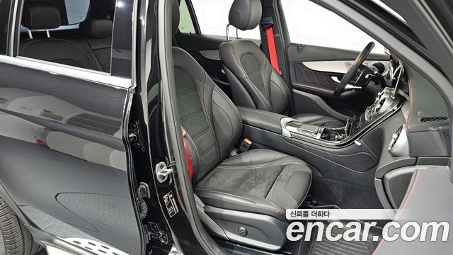 Mercedes-Benz GLC-Class 2022 — photo 10