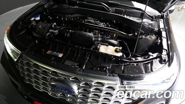 Ford Explorer 2021 — photo 6