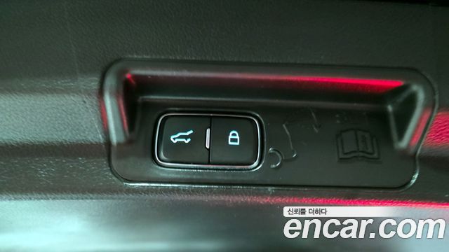 Ford Explorer 2021 — photo 18