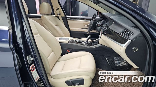 BMW 5-Series 2014 — photo 10