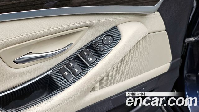 BMW 5-Series 2014 — photo 14