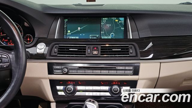 BMW 5-Series 2014 — photo 15