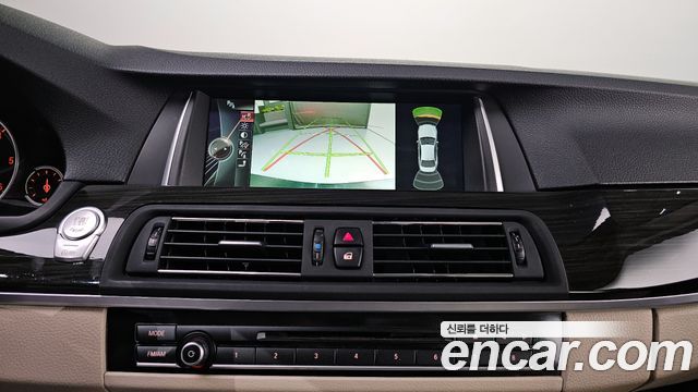 BMW 5-Series 2014 — photo 16