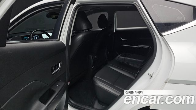 Hyundai Kona 2023 — photo 12