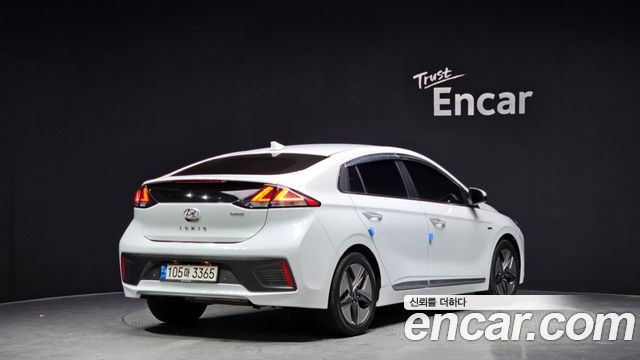Hyundai Ioniq 2020 — photo 2