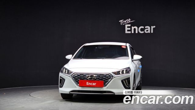 Hyundai Ioniq 2020 — photo 3