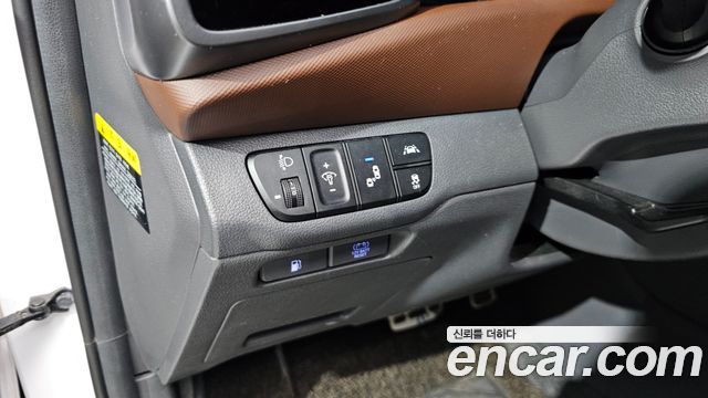 Hyundai Ioniq 2020 — photo 16