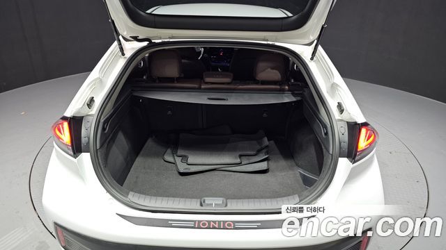 Hyundai Ioniq 2020 — photo 20