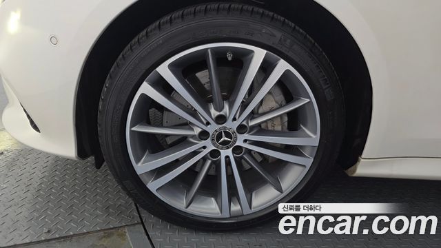 Mercedes-Benz CLS-Class 2019 — photo 5