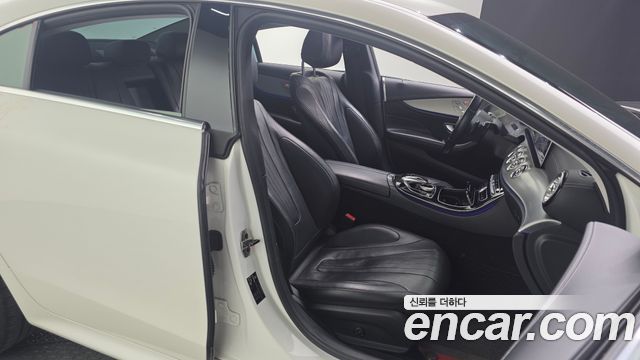 Mercedes-Benz CLS-Class 2019 — photo 12