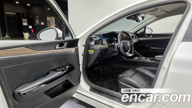 Kia K5 2020 — photo 11