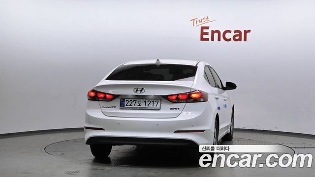 Hyundai AVANTE 2016 — photo 4