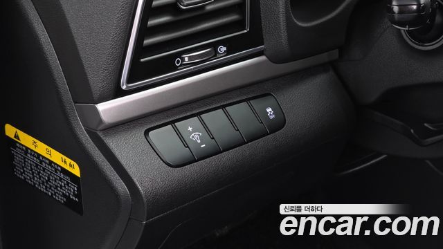 Hyundai AVANTE 2016 — photo 16