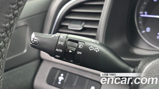 Hyundai AVANTE 2016 — photo 19