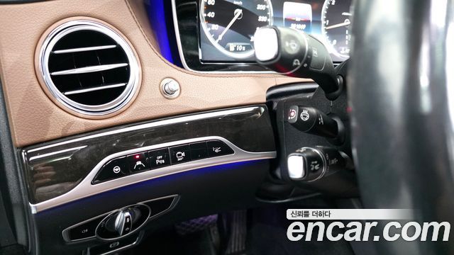 Mercedes-Benz S-Class 2016 — photo 17