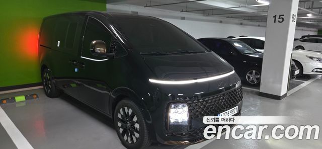 Hyundai Staria 2025 — photo 4