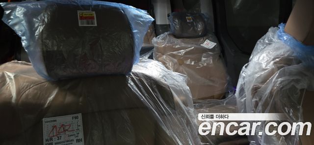 Hyundai Staria 2025 — photo 10