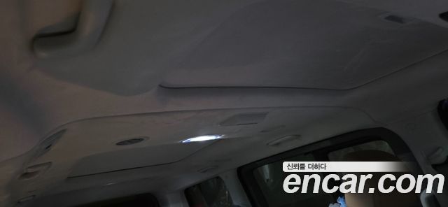 Hyundai Staria 2025 — photo 11