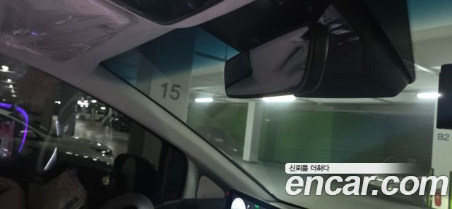 Hyundai Staria 2025 — photo 13