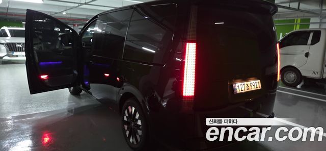 Hyundai Staria 2025 — photo 19