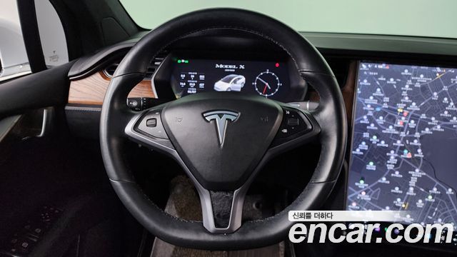 Tesla Model X 2019 — photo 13