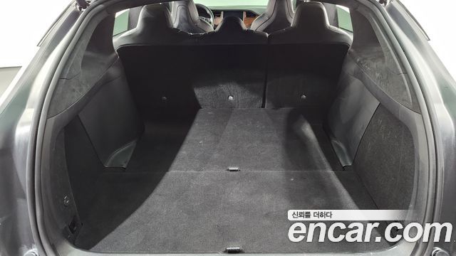 Tesla Model X 2019 — photo 20