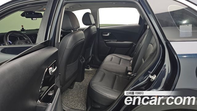 Kia Niro 2021 — photo 12