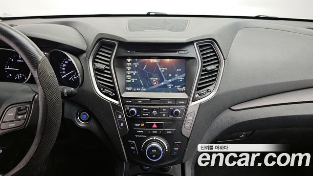 Hyundai Santafe 2016 — photo 15