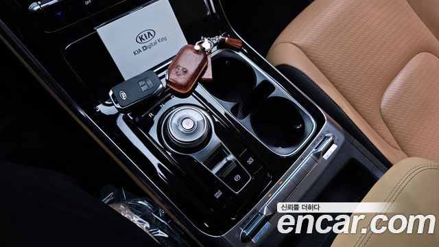 Kia Canival 2021 — photo 9