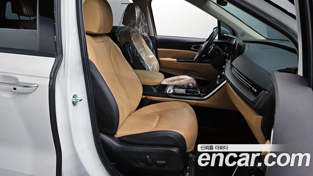 Kia Canival 2021 — photo 10
