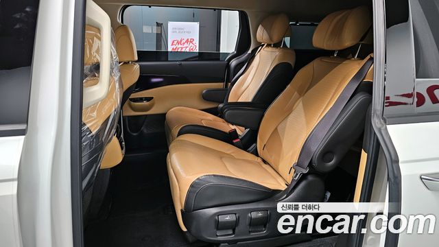 Kia Canival 2021 — photo 12